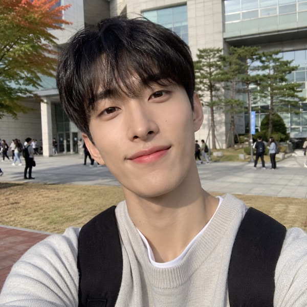 Tutor coreano da TalkToYou